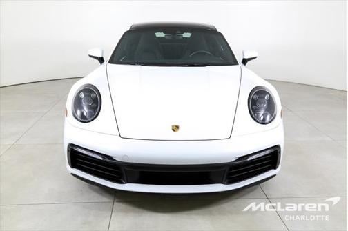 2020 Porsche 911 Carrera