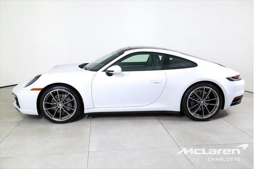 2020 Porsche 911 Carrera