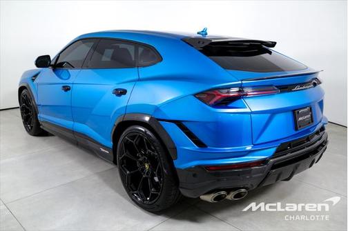 2023 Lamborghini Urus Performante