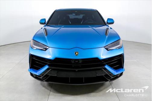 2023 Lamborghini Urus Performante