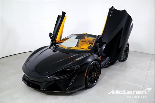 2025 McLaren Artura TechLux