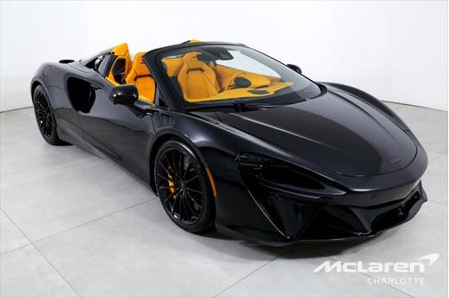 2025 McLaren Artura TechLux
