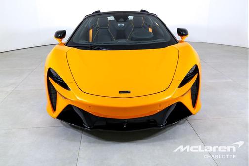 2025 McLaren Artura TechLux