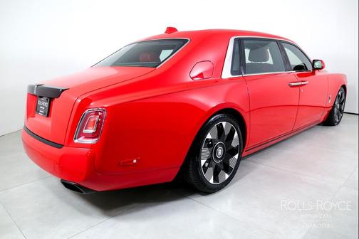 2024 Rolls-Royce Phantom EWB