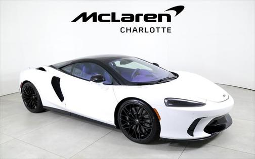 2025 McLaren GTS Coupe