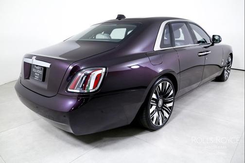 2025 Rolls-Royce Ghost Sedan