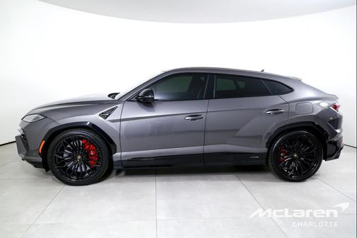 2025 Lamborghini Urus SE