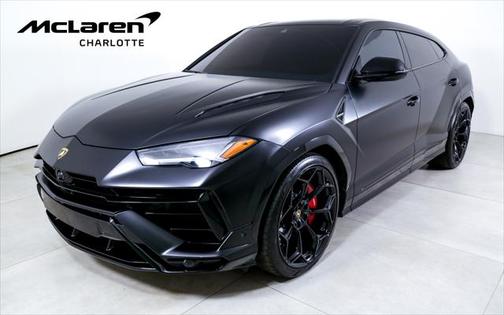 2023 Lamborghini Urus Performante