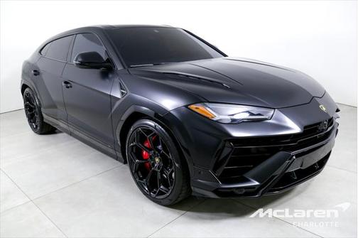 2023 Lamborghini Urus Performante