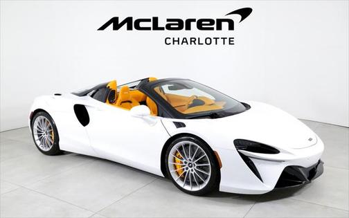 2025 McLaren Artura TechLux