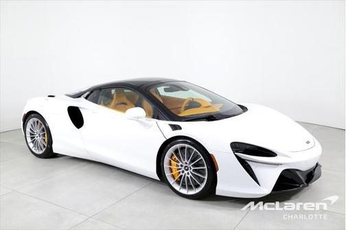 2025 McLaren Artura TechLux