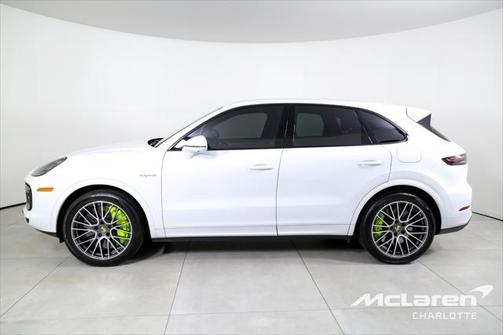 2023 Porsche Cayenne E-Hybrid S