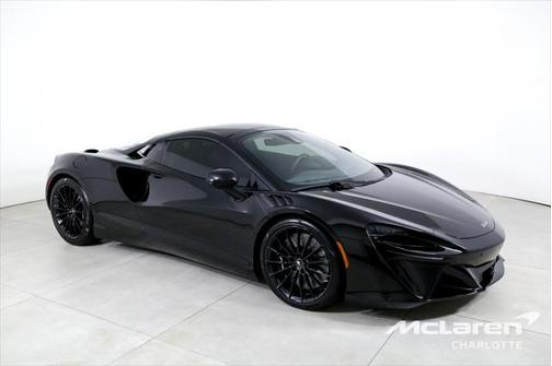 2025 McLaren Artura TechLux