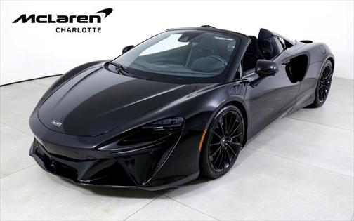 2025 McLaren Artura TechLux