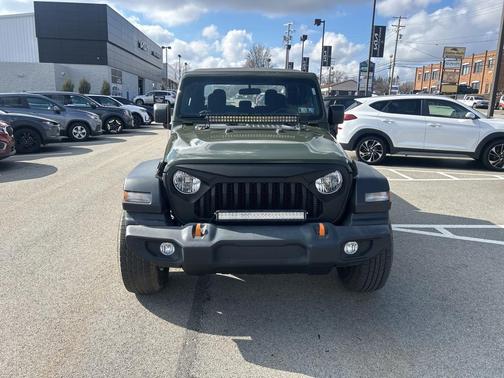2022 Jeep Gladiator Sport