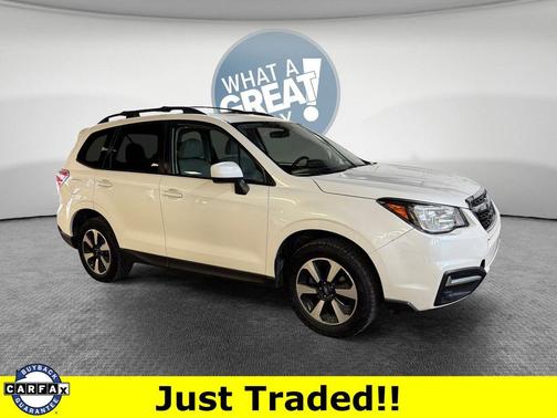 Crystal White Pearl 2018 Subaru Forester 2.5i Premium