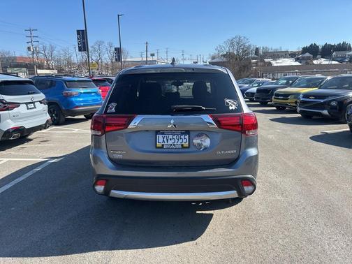 2018 Mitsubishi Outlander ES