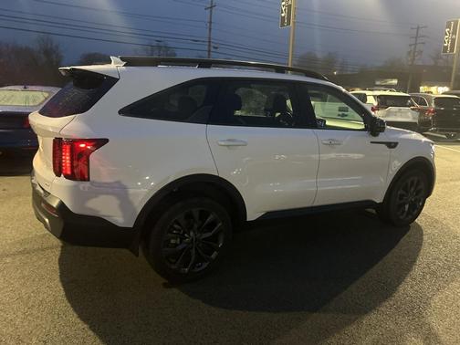 2023 Kia Sorento EX