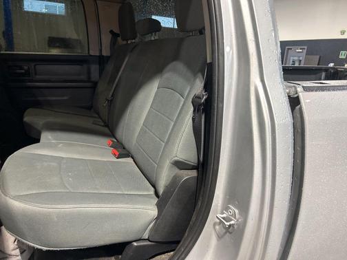 Bright Silver Metallic Clearcoat 2017 RAM 2500 Tradesman Crew Cab 4x4 8' Box