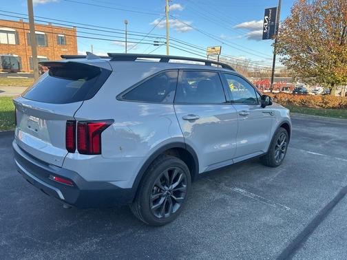 2023 Kia Sorento EX