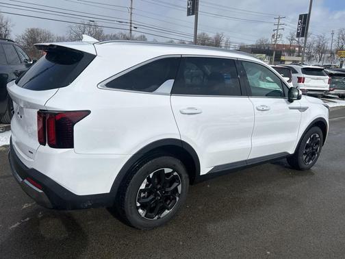 2024 Kia Sorento S