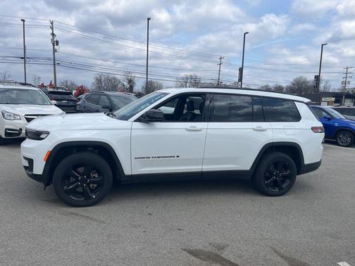 Bright White Clearcoat 2025 Jeep Grand Cherokee L Altitude