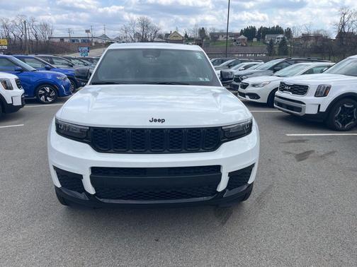 Bright White Clearcoat 2025 Jeep Grand Cherokee L Altitude