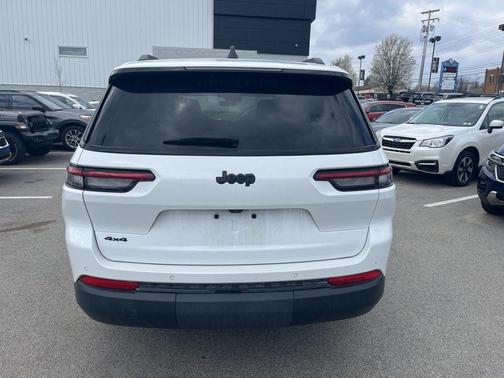 Bright White Clearcoat 2025 Jeep Grand Cherokee L Altitude