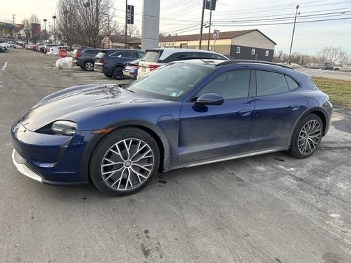 2022 Porsche Taycan 4