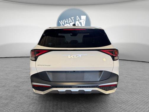 Glacial White Pearl 2023 Kia Sportage EX