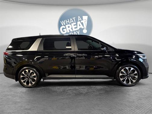 2022 Kia Carnival EX