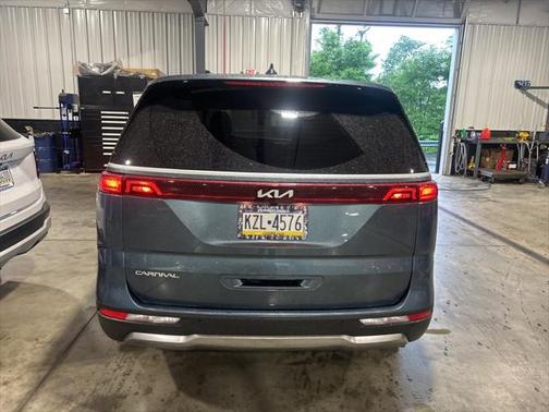2024 Kia Carnival EX