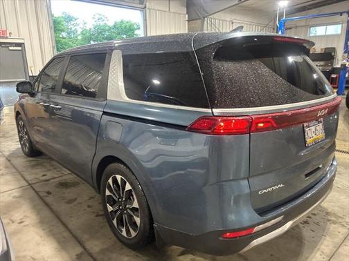 2024 Kia Carnival EX