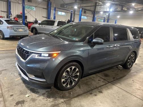 2024 Kia Carnival EX