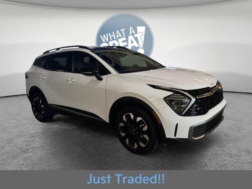 Glacial White Pearl 2024 Kia Sportage X-Line