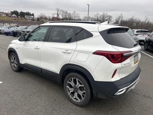 2022 Kia Seltos EX