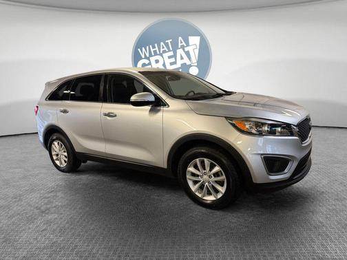 Sparkling Silver 2016 Kia Sorento L