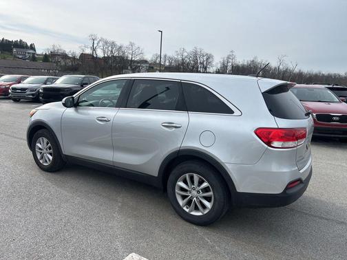 Sparkling Silver 2016 Kia Sorento L