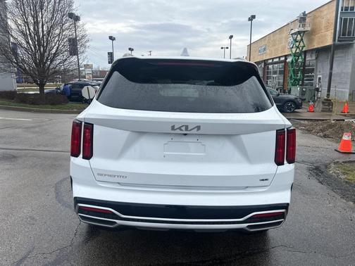 2023 Kia Sorento SX