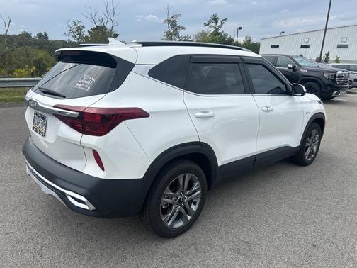 2023 Kia Seltos S