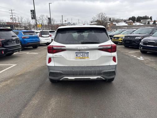 2023 Kia Seltos LX