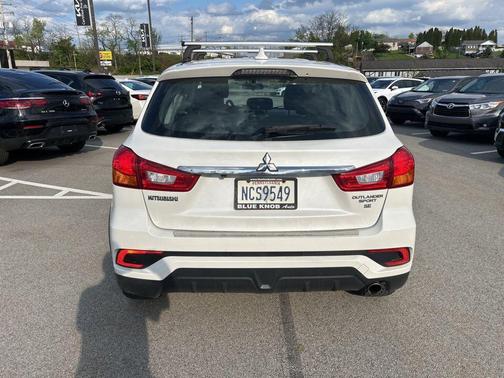 Pearl White 2019 Mitsubishi Outlander Sport SE