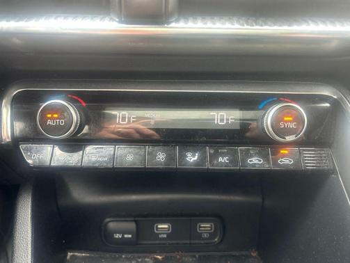 Glacial White Pearl 2023 Kia K5 EX