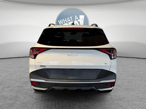 Glacial White Pearl 2023 Kia Sportage X-Line