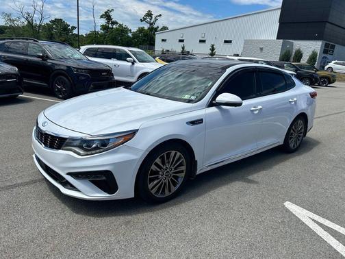 Snow White Pearl 2019 Kia Optima SX Turbo