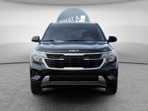 Fusion Black 2026 Kia Seltos LX