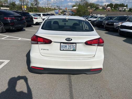 Snow White Pearl 2018 Kia Forte LX