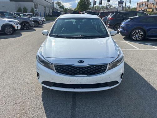 Snow White Pearl 2018 Kia Forte LX