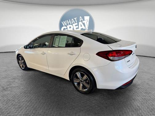 Snow White Pearl 2018 Kia Forte LX