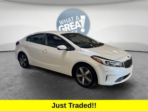 Snow White Pearl 2018 Kia Forte LX